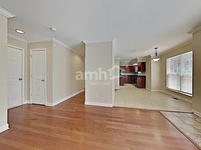 1356 Pershing Hill Ln — Photo 5
