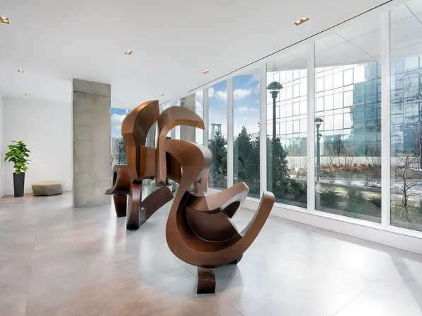 420 Kent Avenue image 19 of 36