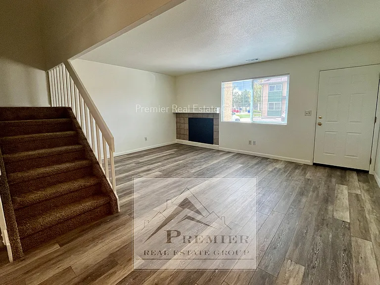 2433 Cherokee Park Pl — Photo 6