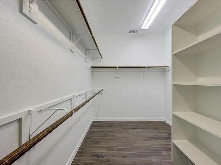 3706 Windswept Dr — Photo 32