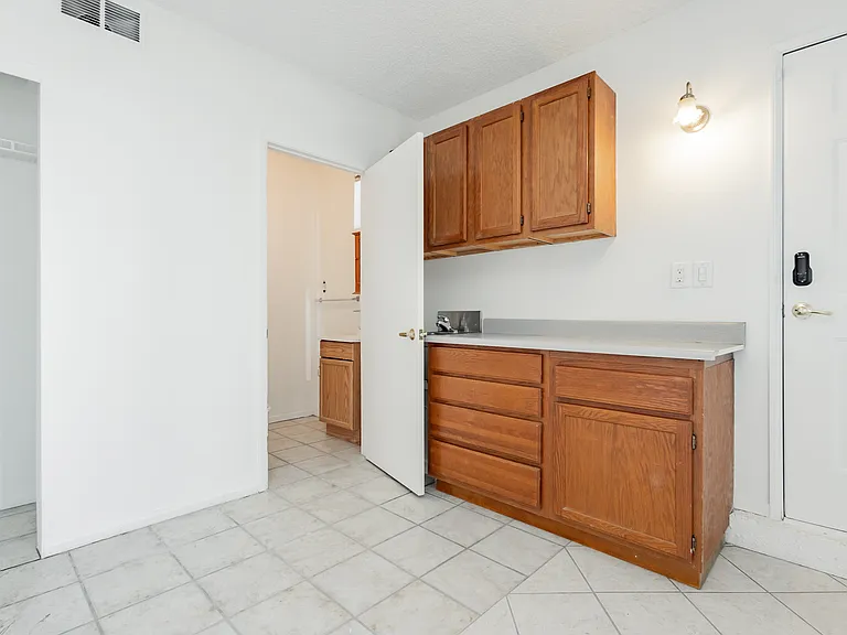 3969 Manford Cir — Photo 40
