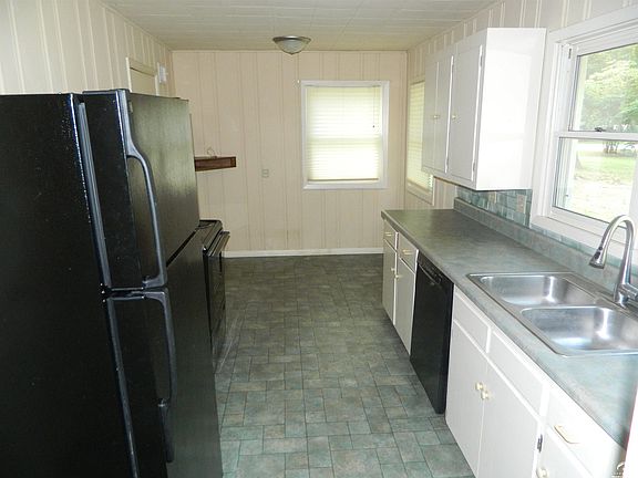 4th image of 2105 Haskell Ave