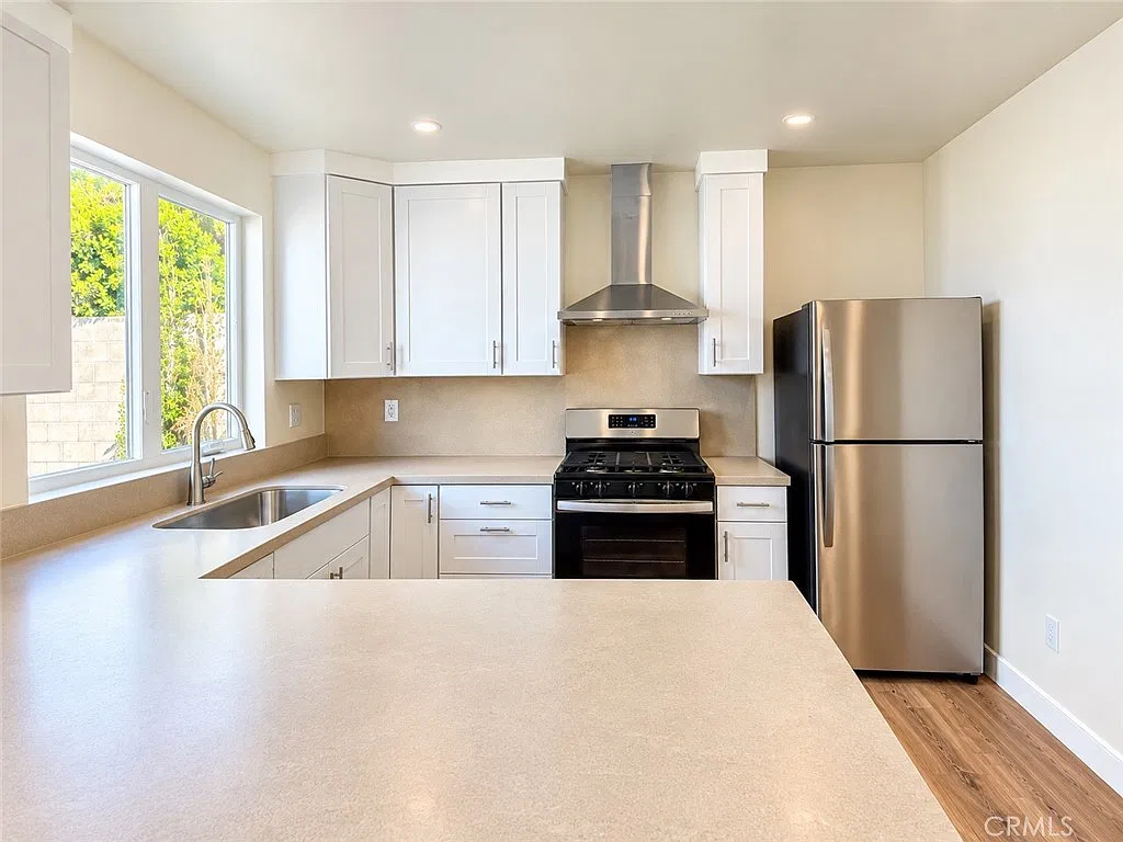 1 bed, 673 sqft, $3,500 — Photo 2