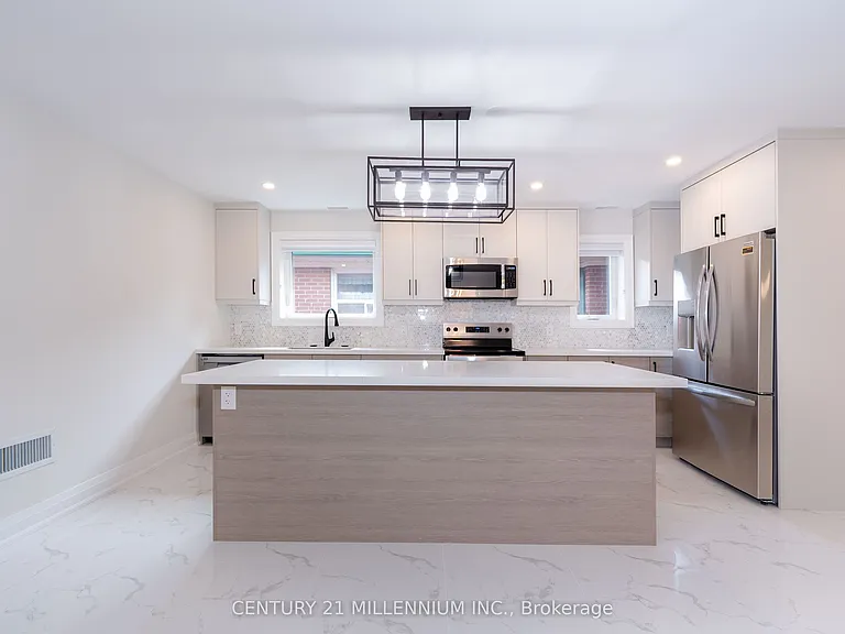 31 Mariposa Ave #A — Photo 5