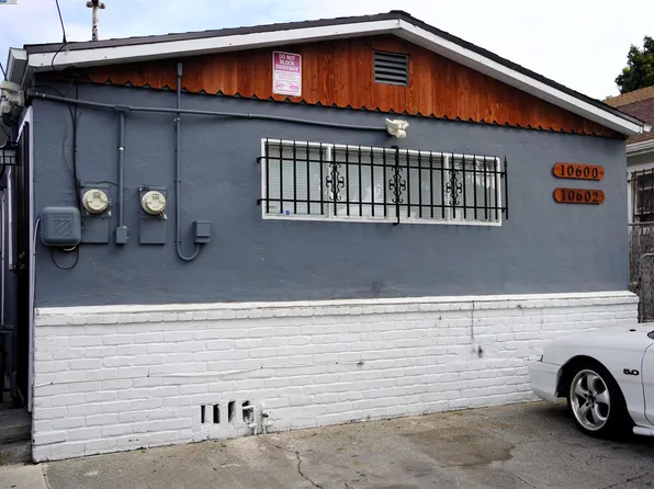 10600 Pippin St, Oakland, CA 94603