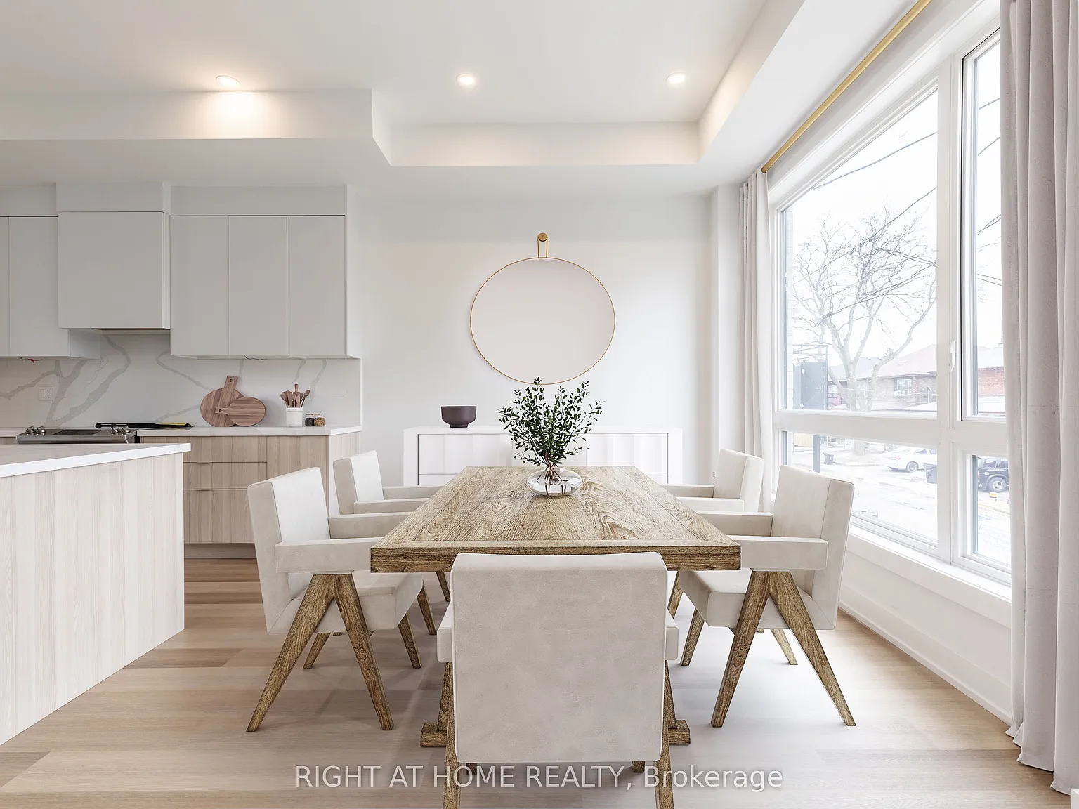 4 bed, $5,200 — Photo 4