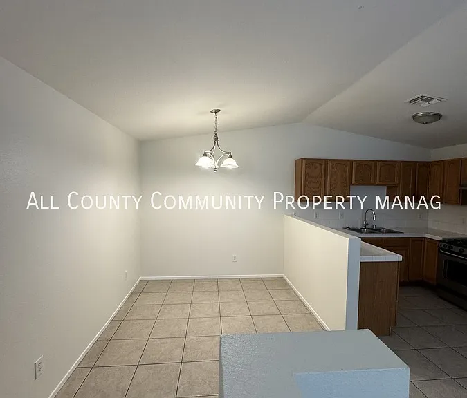 58439 Palisade Dr #B — Photo 4