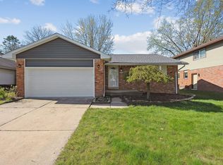 42025 Park Ridge Rd, Novi, MI 48375