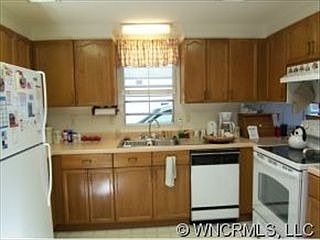 5th image of 204 Sweet Ln