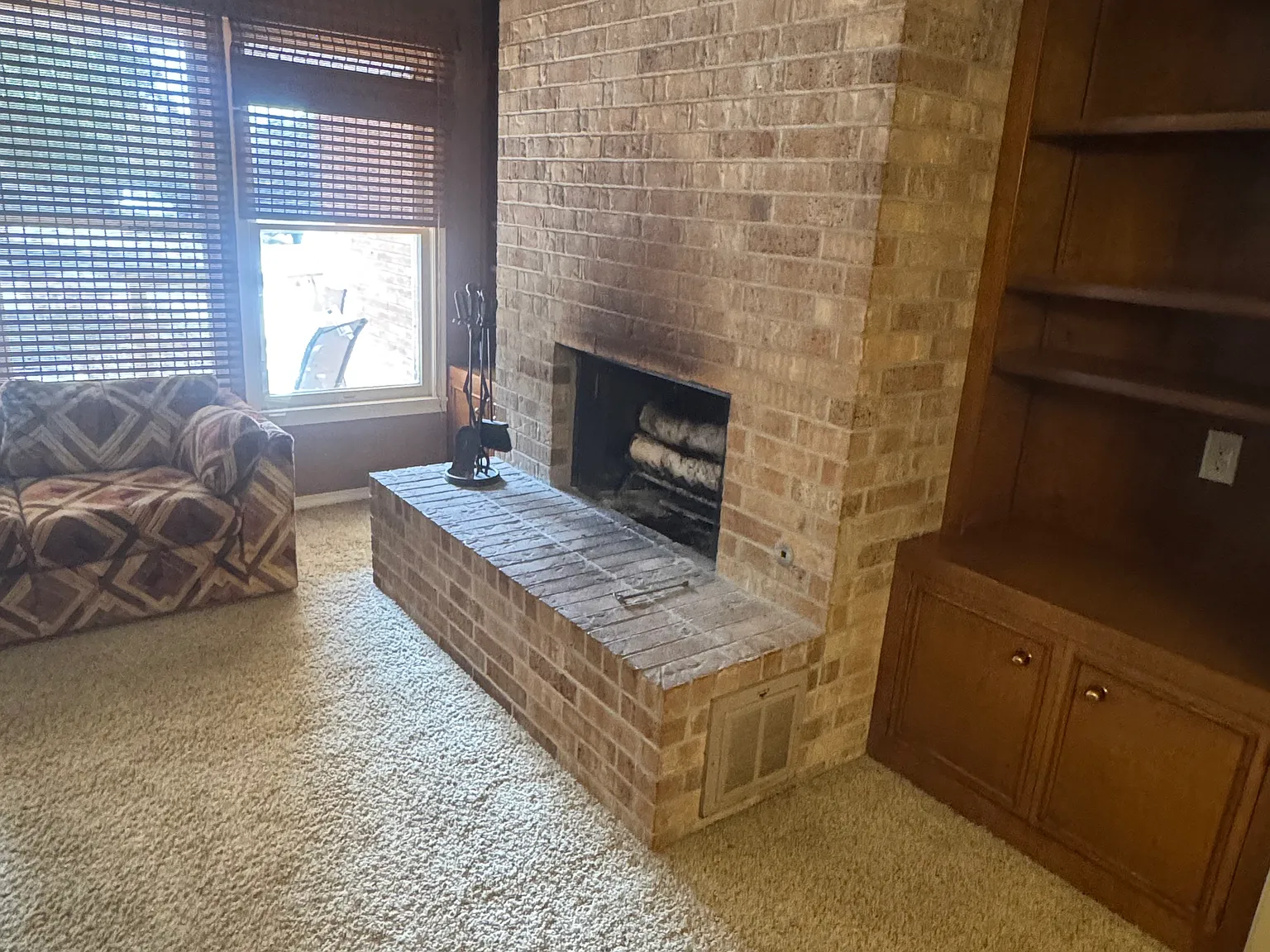 3 bed, 1891 sqft, $2,000 — Photo 3