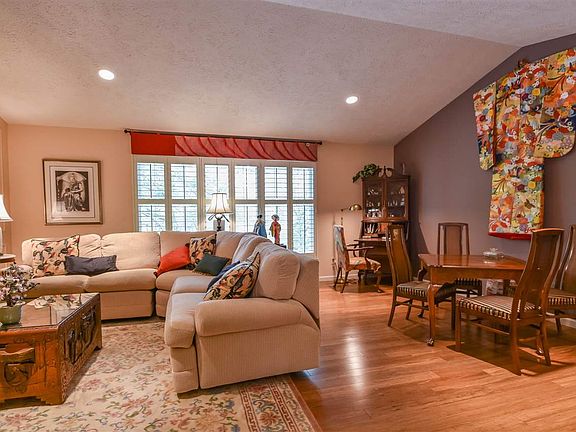 3rd image of 2604 E Windermere Woods Dr