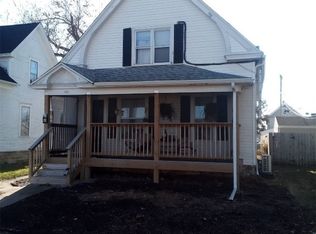 823 F Ave NW, Cedar Rapids, IA 52405