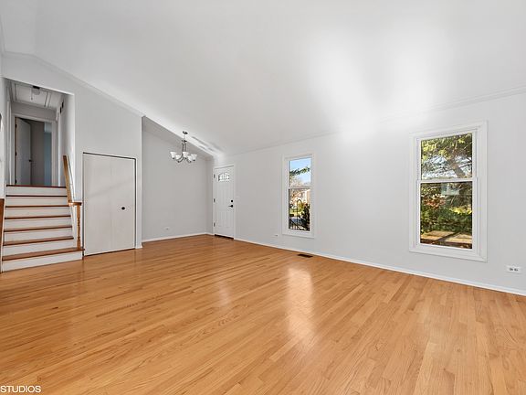 2nd image of 540 Avebury Ln