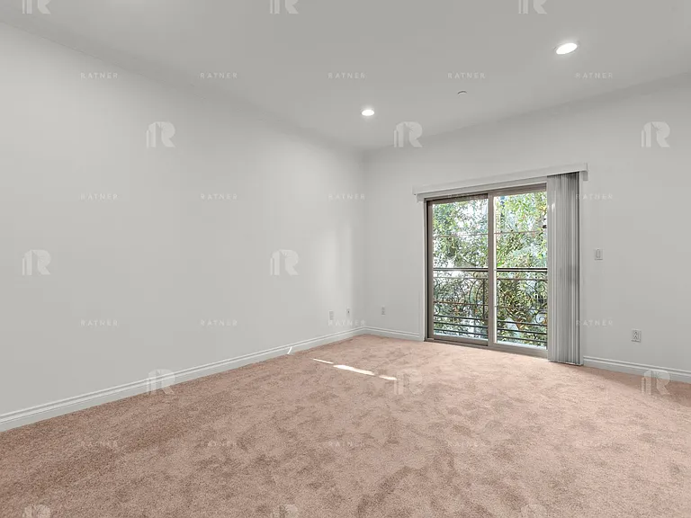 5056 Laurel Canyon Blvd — Photo 12
