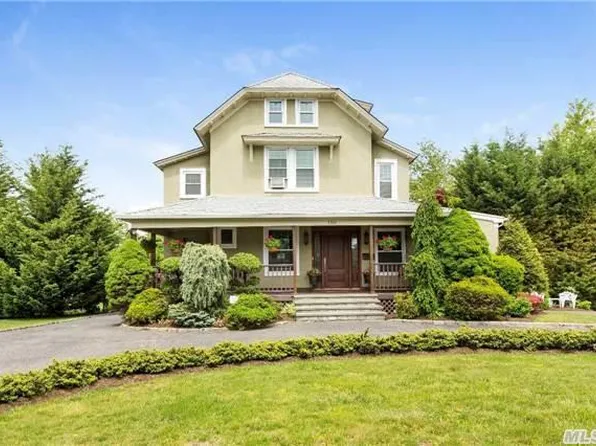 106 S Bay Ave, Brightwaters, NY 11718
