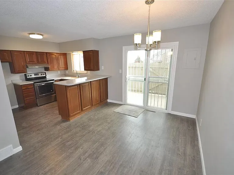 3671 W Union Ave — Photo 5