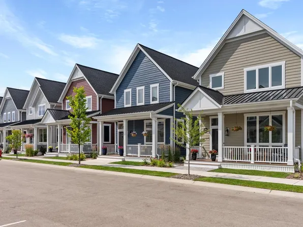 6243 West Foxtown DRIVE, Mequon, WI 53092