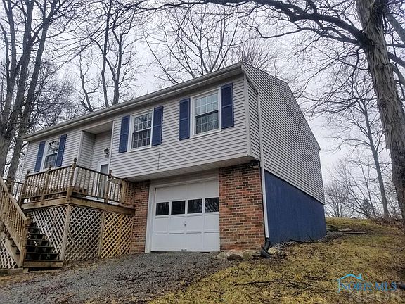 2nd image of 949 Winding Hollow Ln