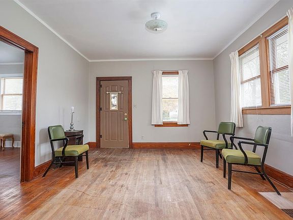 3rd image of 3017 Bildahl St