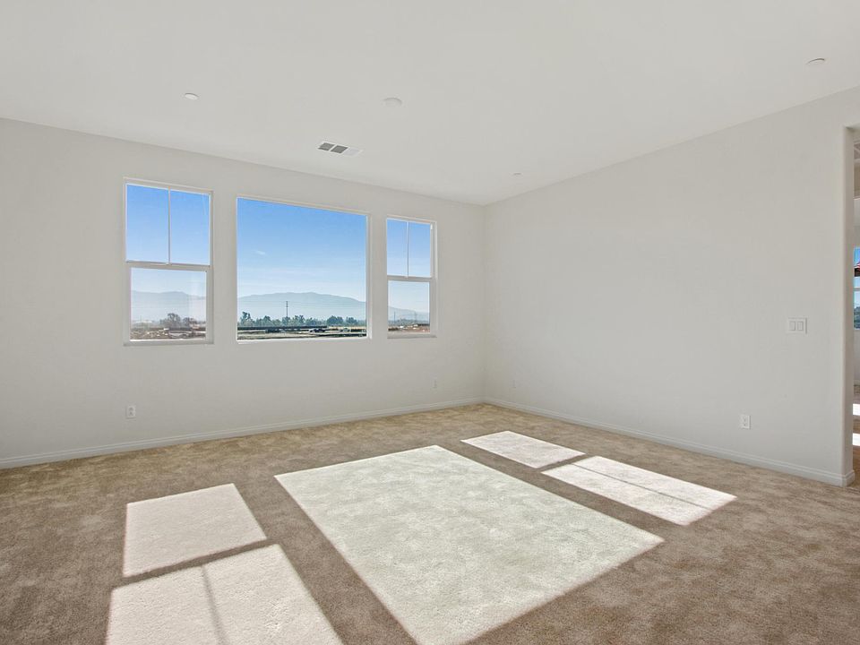 1st image of 16475 Globetrotter St