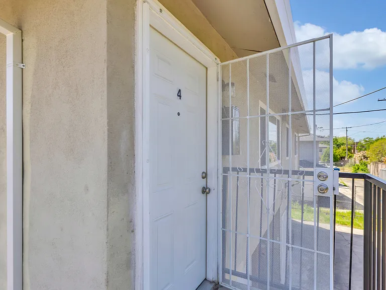 2405 Cava Ct #4 — Photo 17