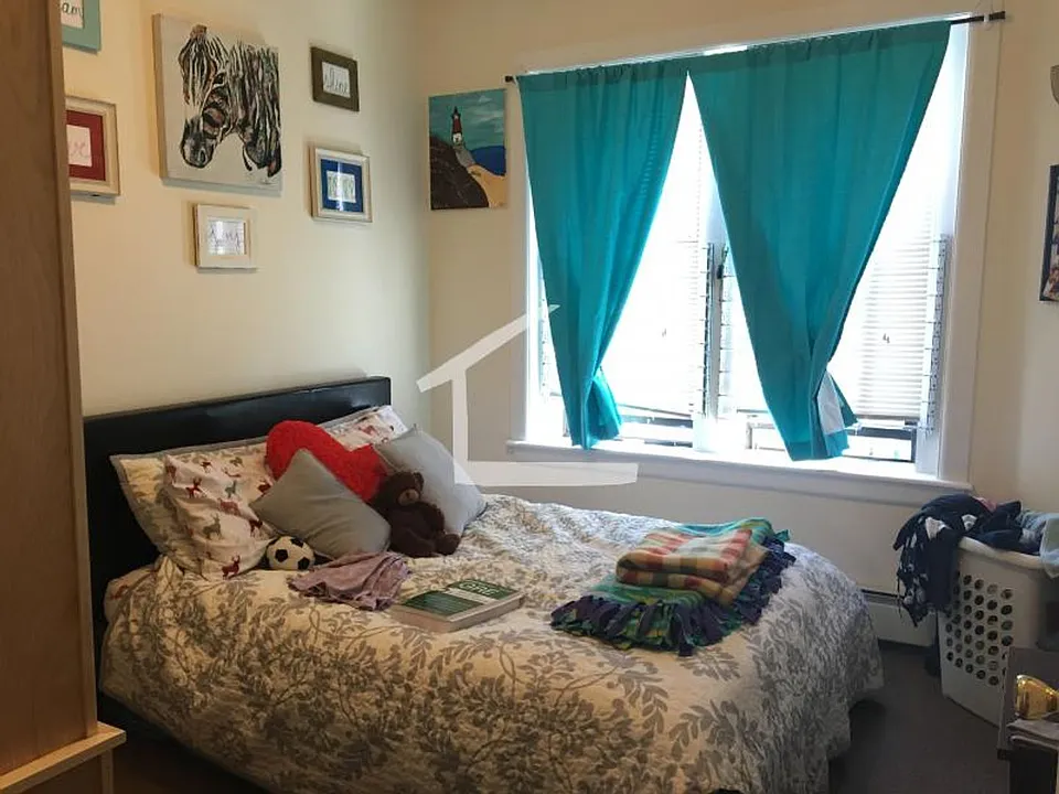 1 Sutherland Rd #2