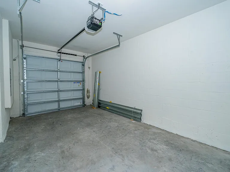 16642 Maude Dr — Photo 24