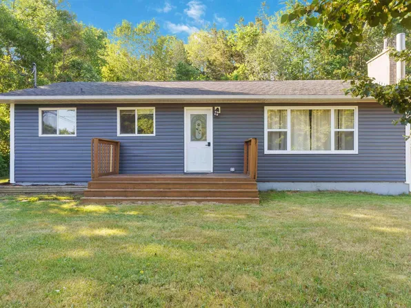 54 Milne Ave, New Minas, NS B4N 3Z5
