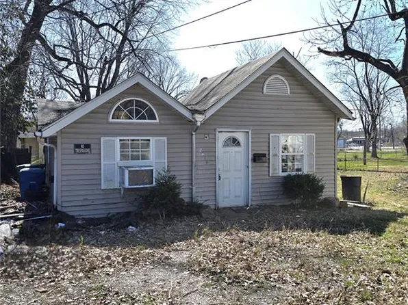 2814 E 24th St, Granite City, IL 62040