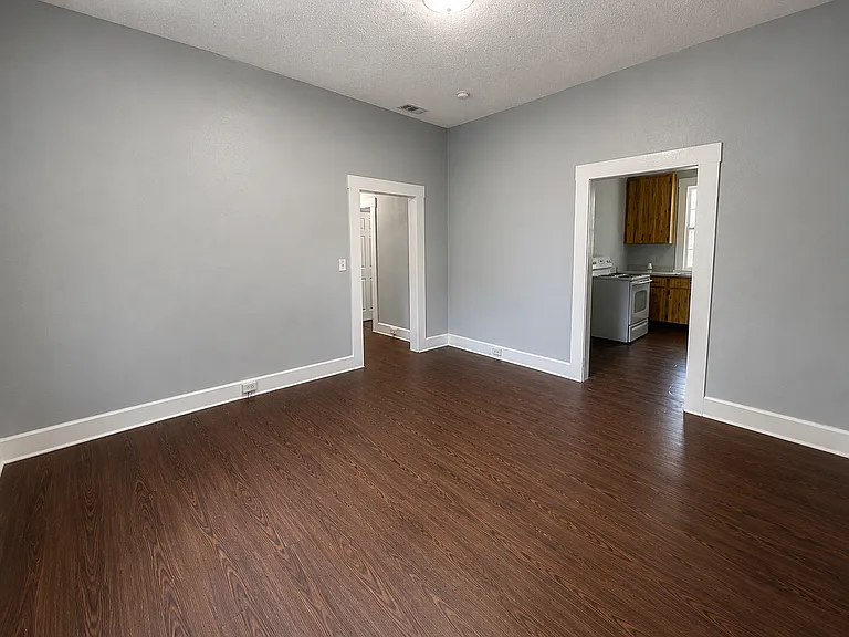 1618 Wayman St — Photo 5