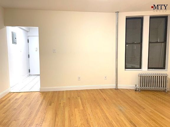 3rd image of 11-24 46th Ave #4D
