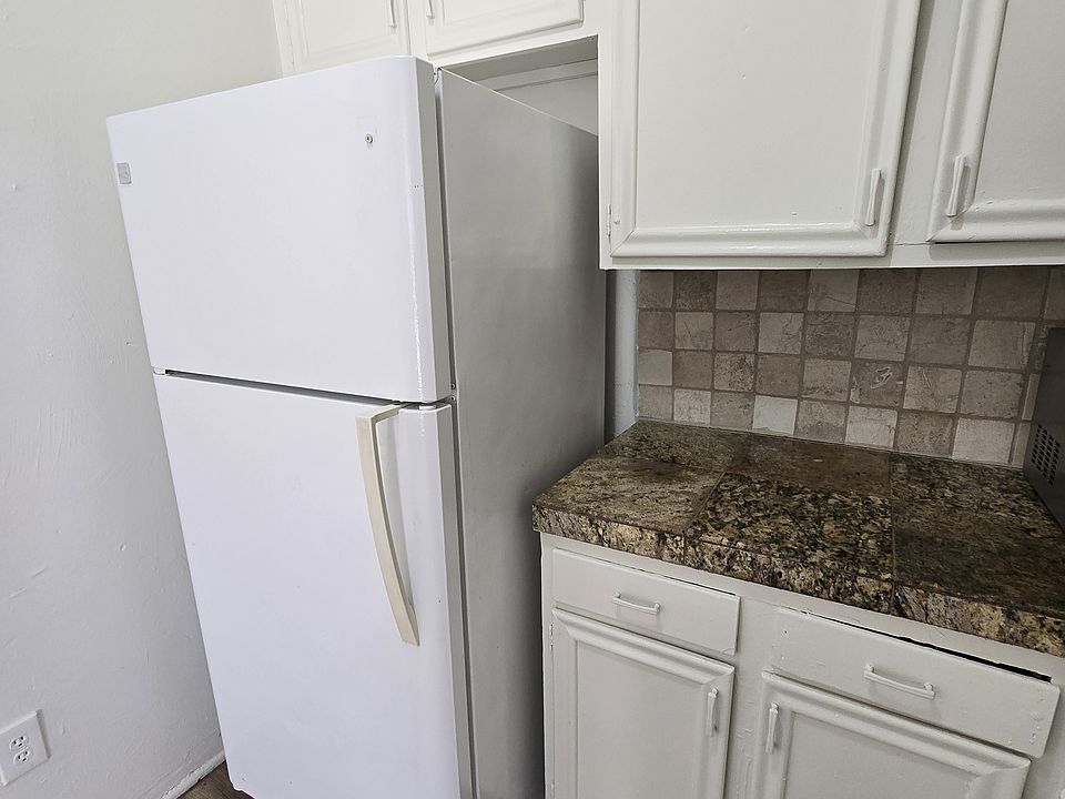 Bright Kitchen with Granit Counter Tops