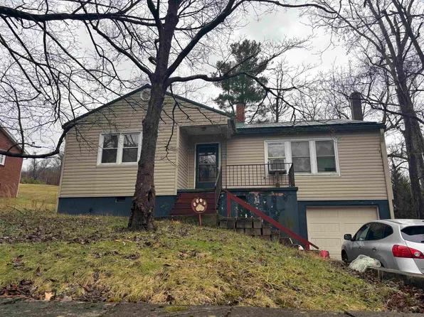 520 5th St SE, Pulaski, VA 24301