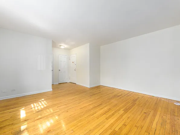5570 Netherland Avenue 4D image 3 of 5