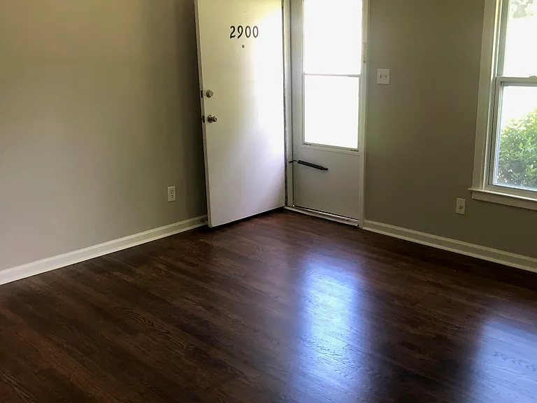 2900 Edsel Pl — Photo 3