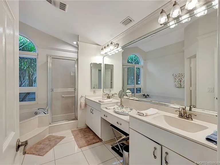 2018 NW Laurel Oak Ln — Photo 31