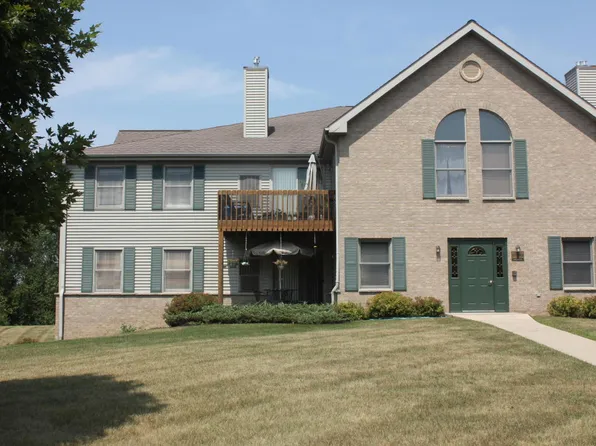 934 Oconomowoc Pkwy, Oconomowoc, WI 53066