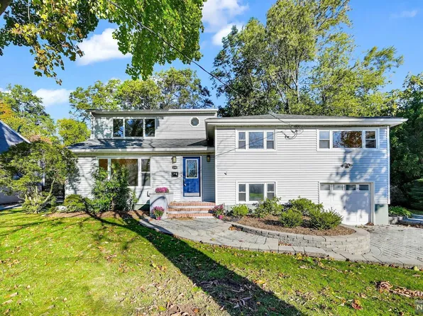 298 Cornwall Rd, Glen Rock, NJ 07452