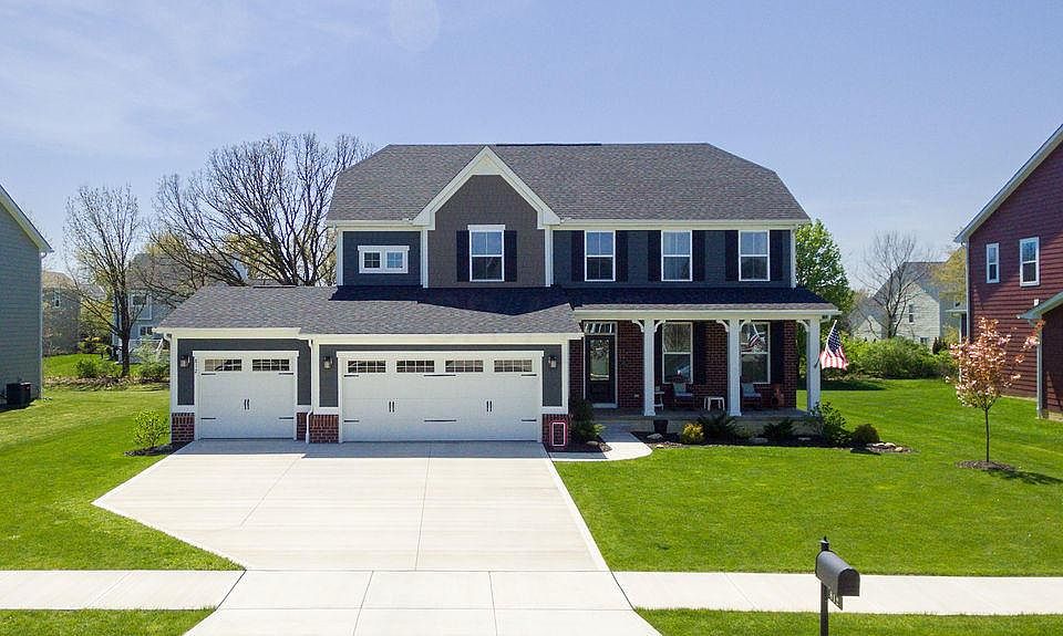 1st image of 812 Blackmore Dr