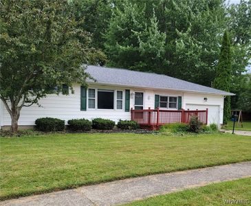 3 Sunset Dr, North Tonawanda, NY, 14120
