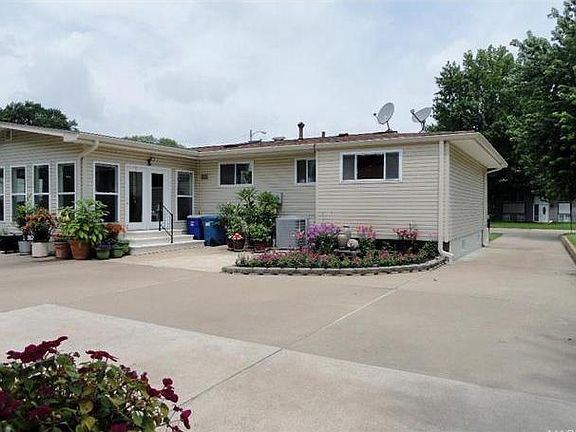 2nd image of 3360 Taylor Ave