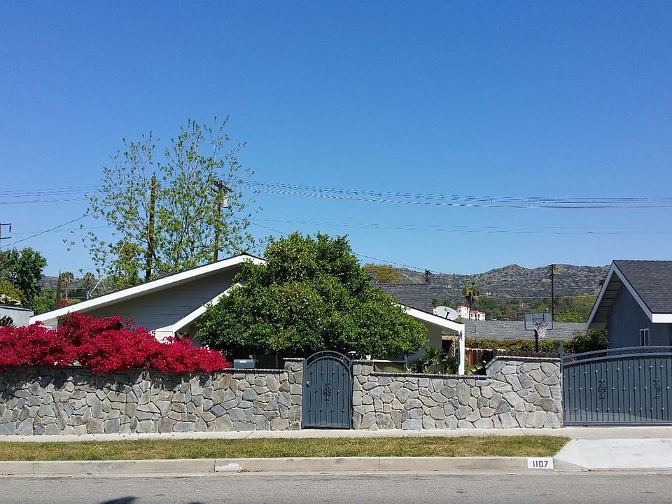 1st image of 4833 Genevieve Ave