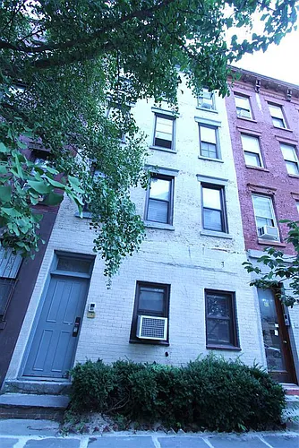 189 Montgomery St #3 Photo 1