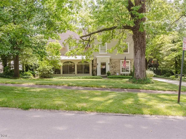 4802 Oak Knoll Dr, Youngstown, OH 44512