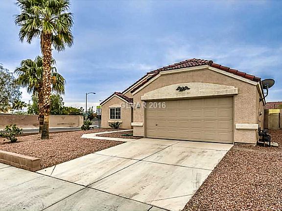 3rd image of 2403 White Sails Ct