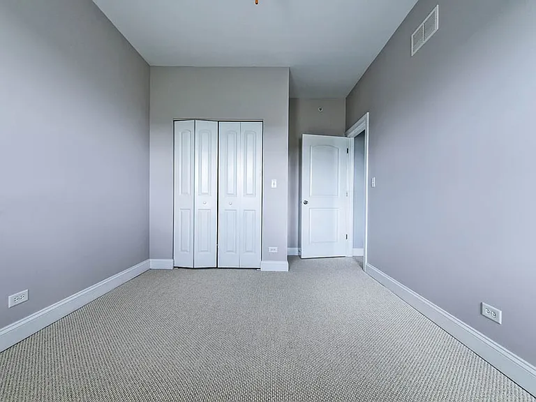 3601 W 53rd St — Photo 9