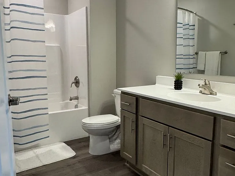 Winsted Fields Apartments — Photo 30