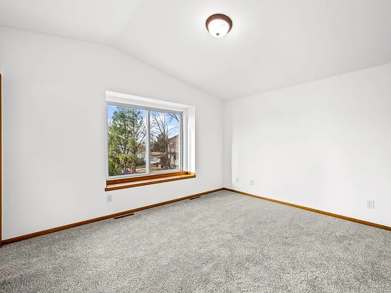 749 Peregrine Run — Photo 15