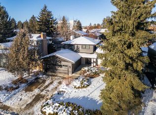 1012 S 70th Ave SW, Calgary, AB T2V 4A8