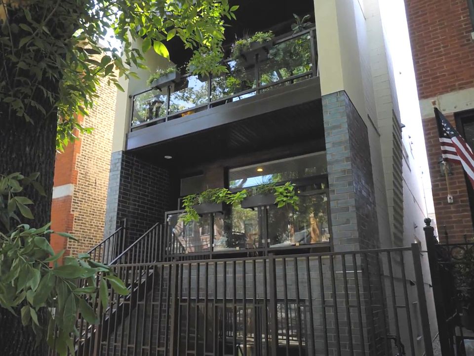 1st image of 2219 W Lyndale St #1